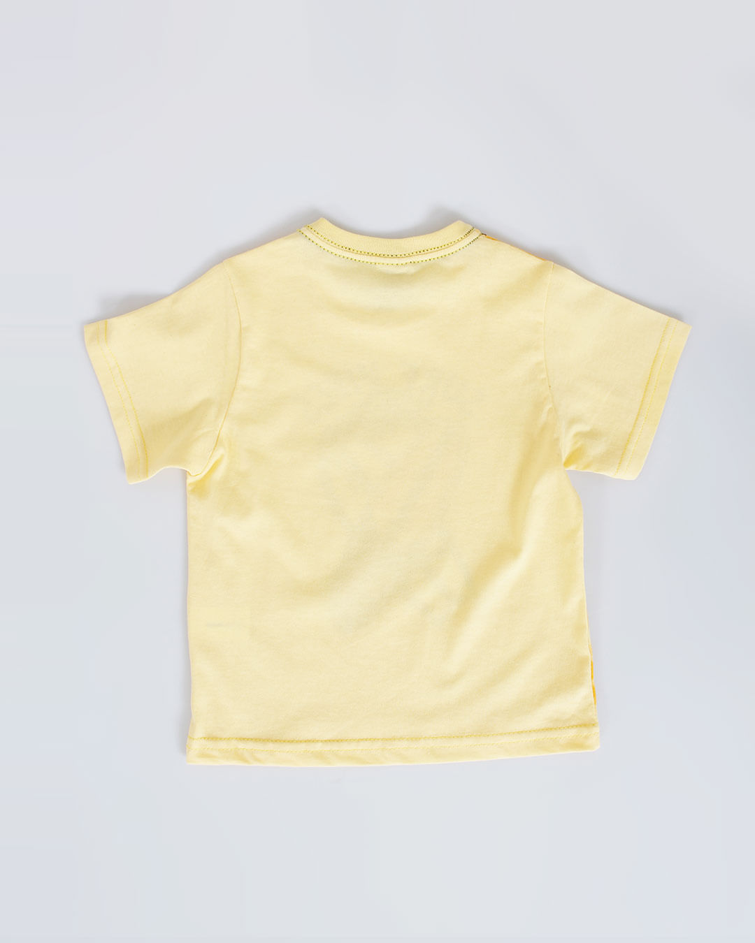 Camiseta-Mc-106-Mesa-Ver22-M13---Amarelo-Claro