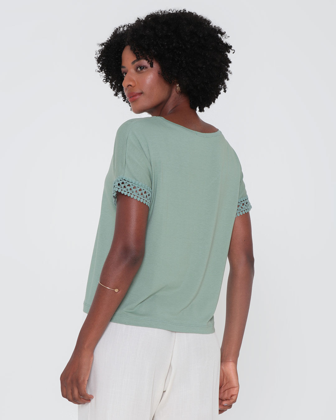 Blusa-Pl60-Decote-V-Detalhe-Manga---Verde-Claro