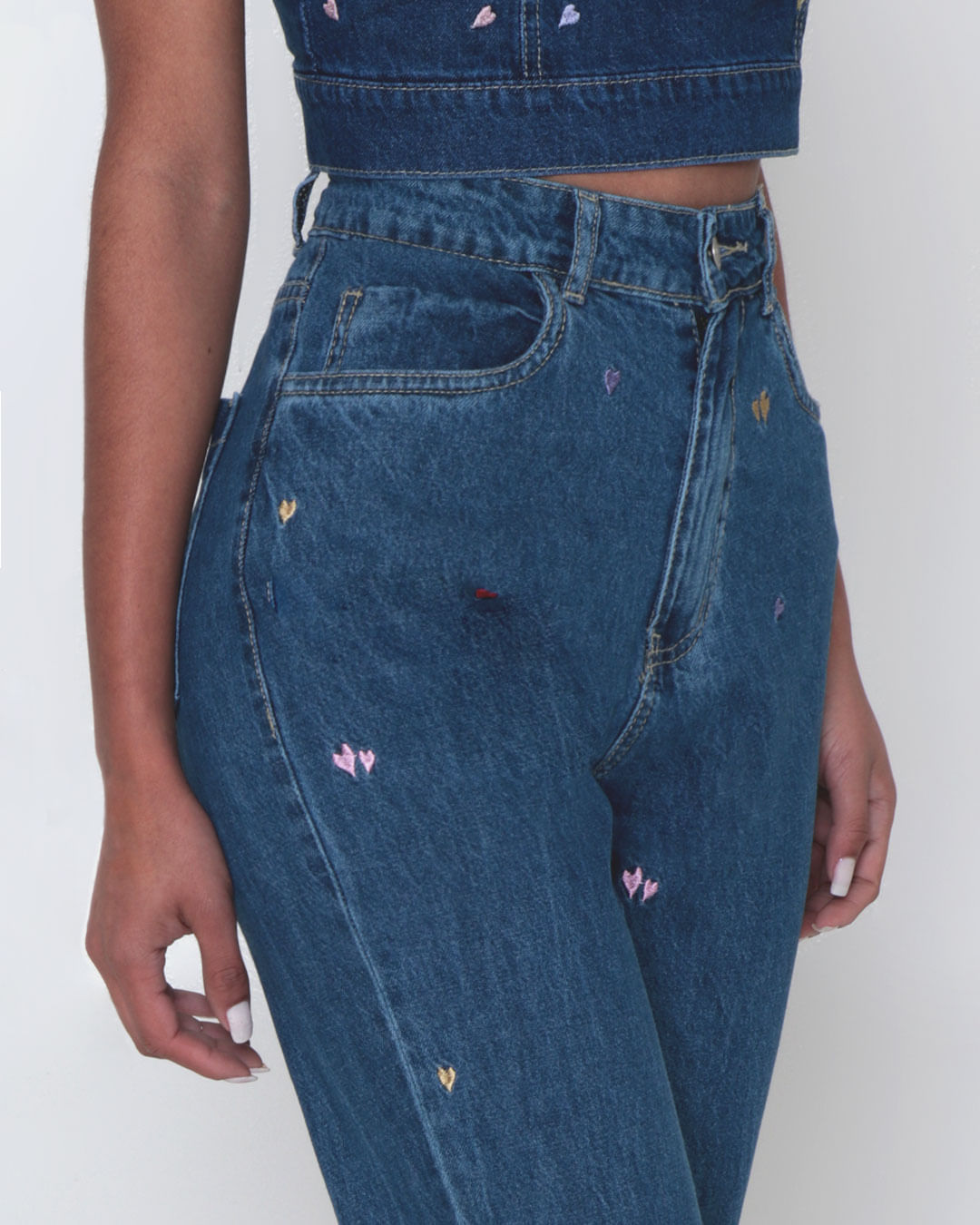 Calca-500450-Jns-Mom-Coracoes-Fem-Ad---Blue-Jeans-Medio