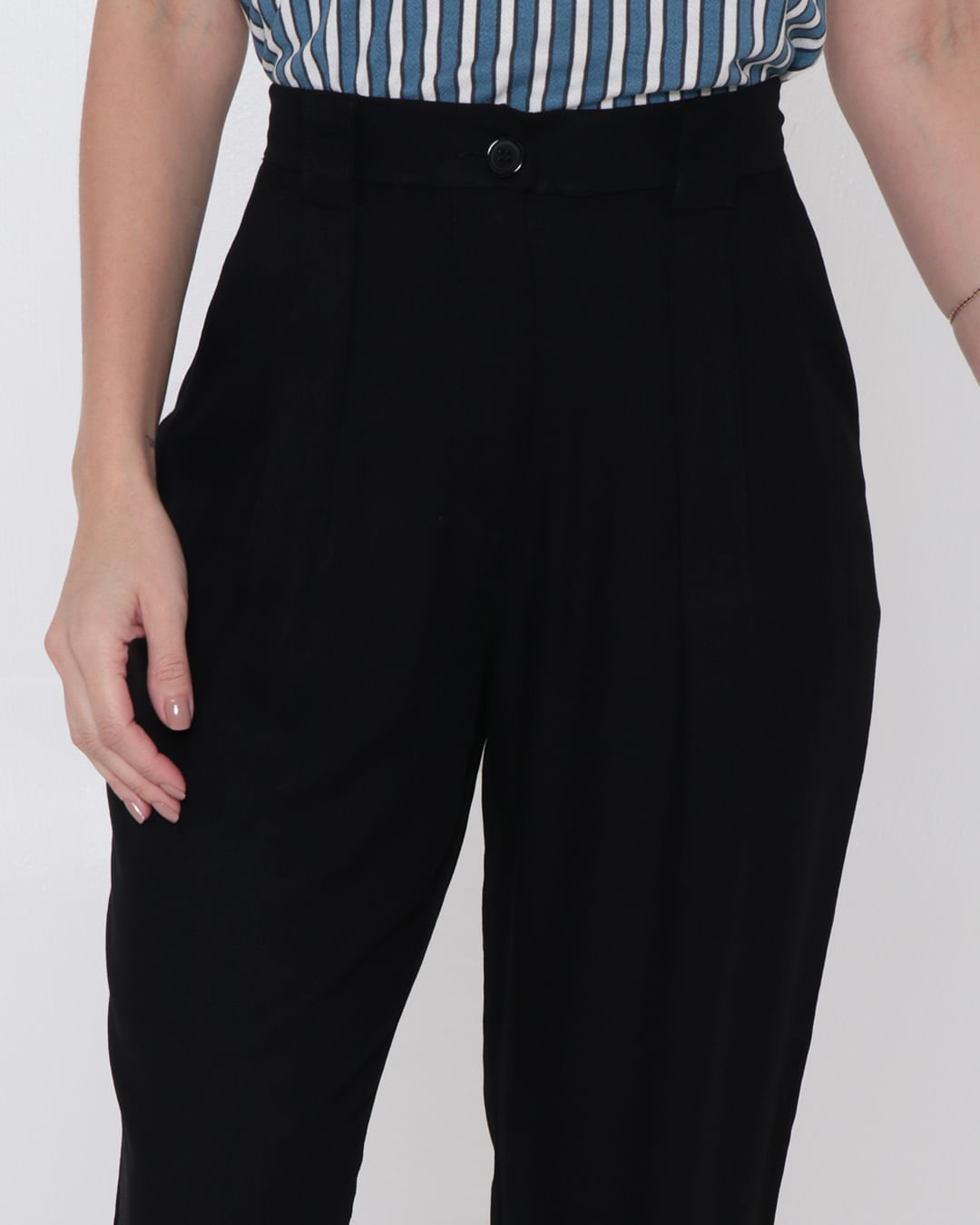 Calca-2024269-C-Pregas---Preto