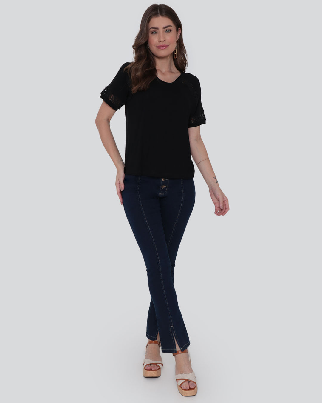 Blusa-Pl62-C-Detalhe-Manga---Preto