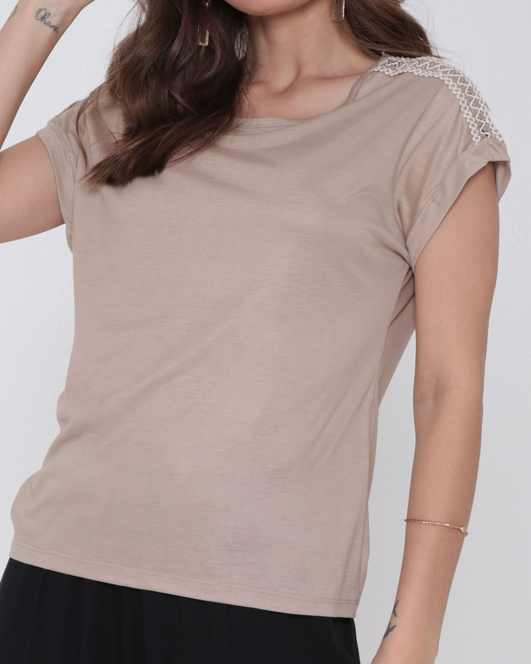 Blusa-Bl9795-C-Detalhe-Na-Manga---Bege-Medio