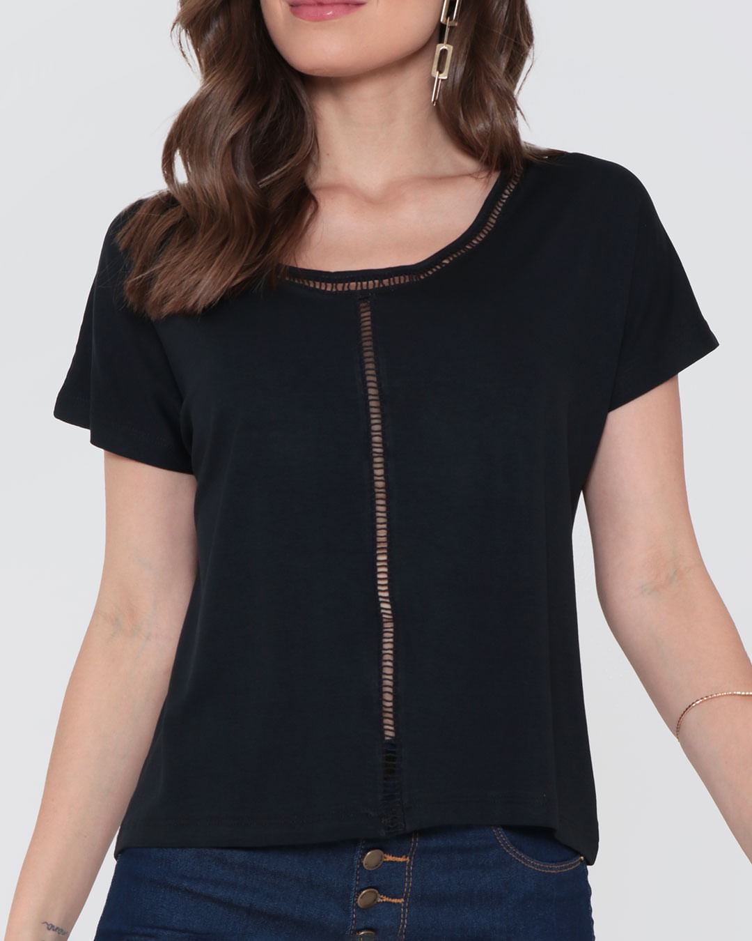 Blusa-Pl58-Com-Detalhe-Decote-E-Frente---Preto