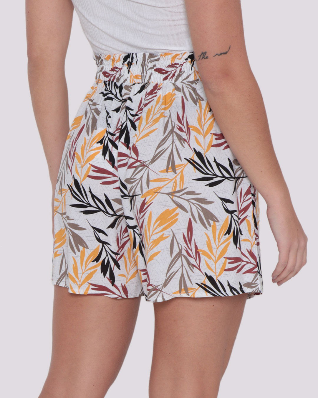Short-430124-C-Amarracao-22---Off-White-Floral