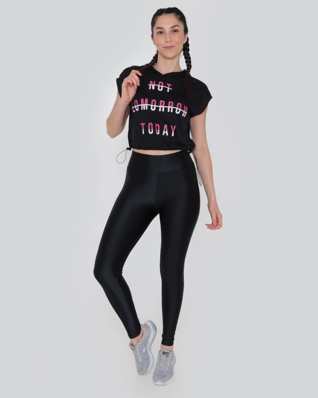 Blusa-Tt253-Cropped-C-Capuz---Preto