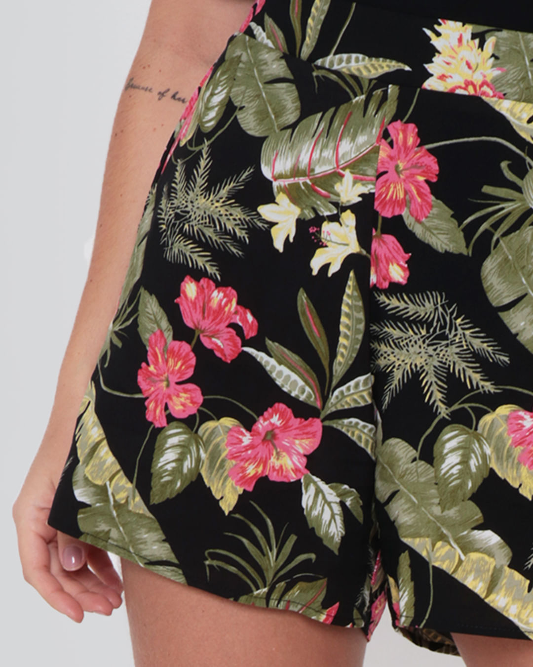 Short-430138--Estampado---Preto-Floral