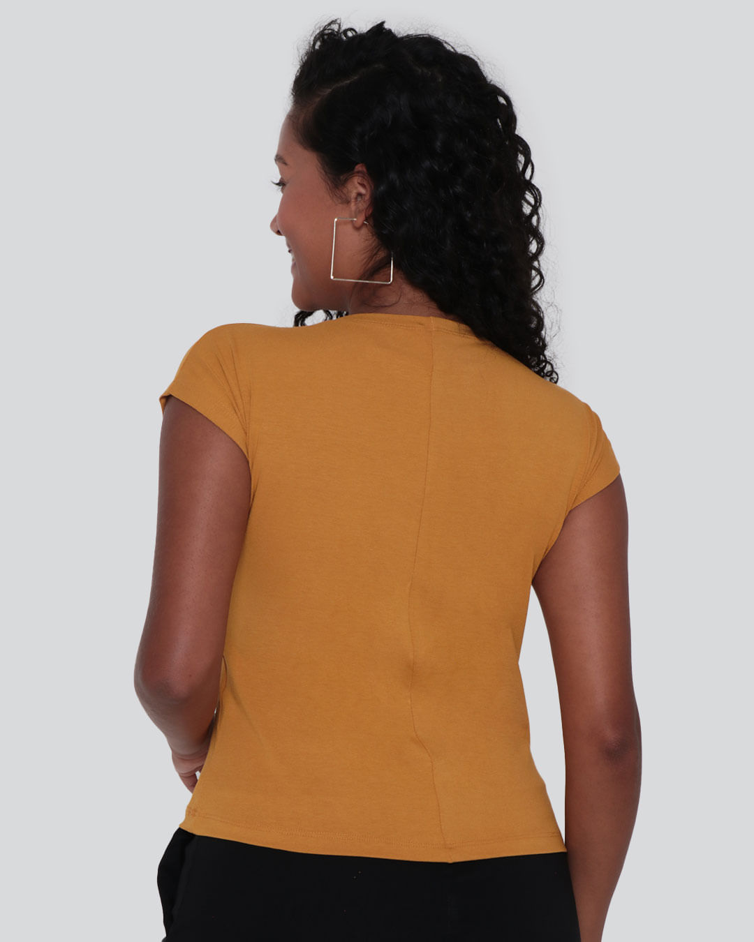 Blusa-8128-Estampada-Amarela-Mesa---Mostarda--Medio
