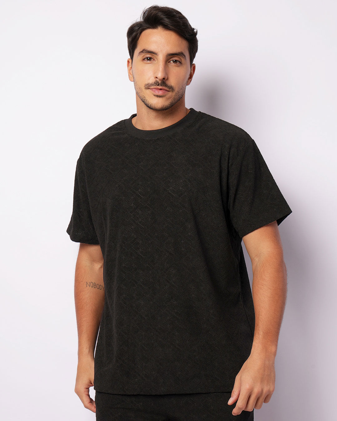 Camiseta Masculina Texturizada Maquinetada Manga Curta Preta