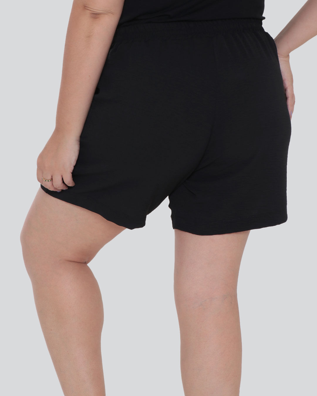 Shorts-40518-Bolso-Aparente-Camarr---Preto