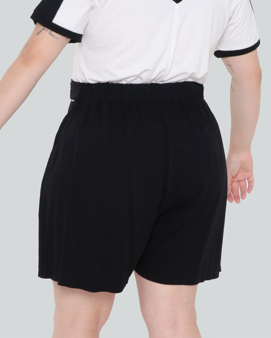 Shorts-810047-Viscose-Cinto-Fivela---Preto