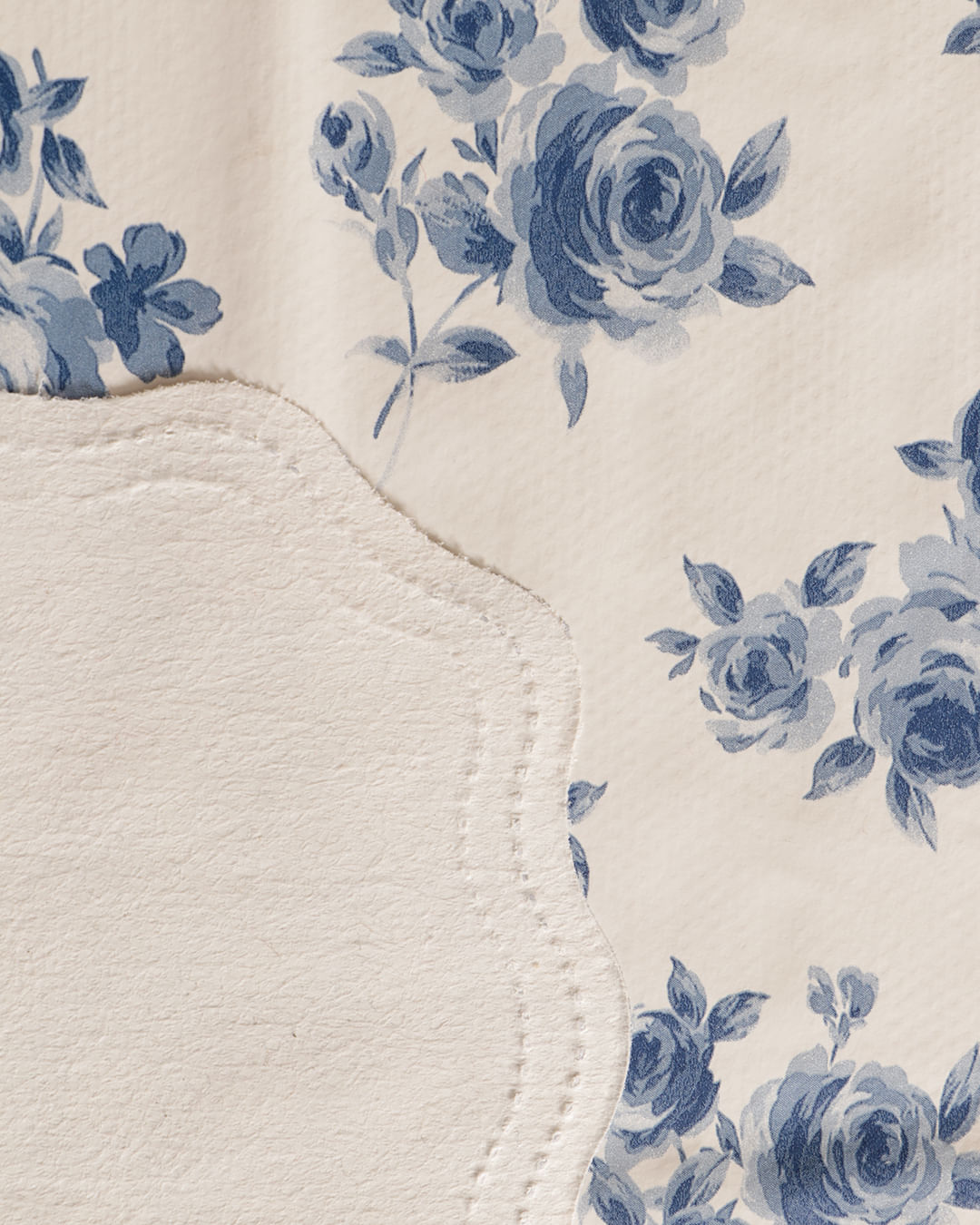 Toalha-Mesa-Quadrada-Termica-138x138---Azul-Floral