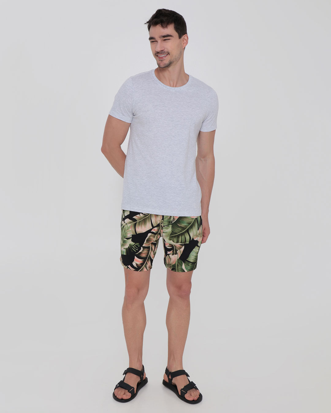 Short-Folhagem-Fundo-Pto-Pp4-214529---Preto-Floral