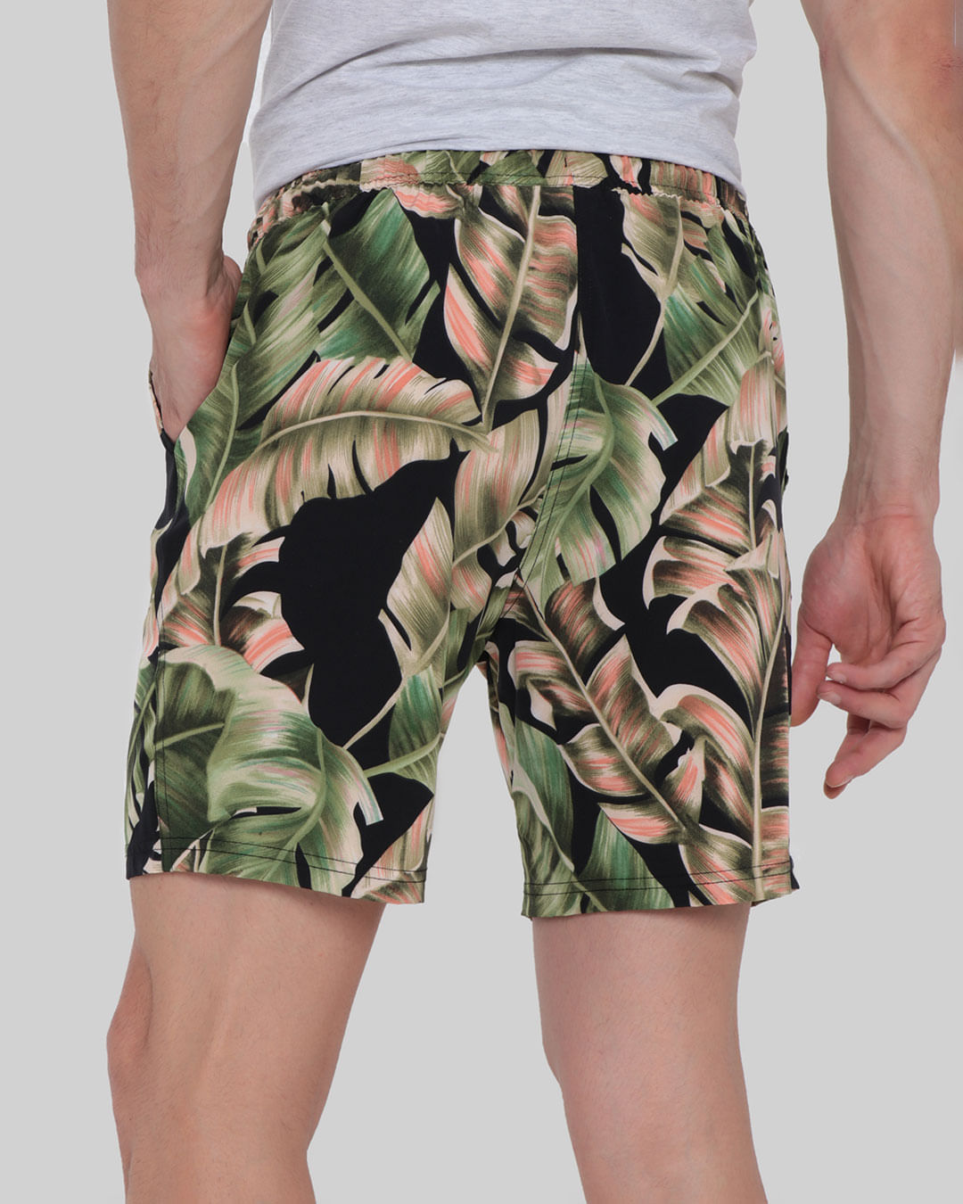 Short-Folhagem-Fundo-Pto-Pp4-214529---Preto-Floral