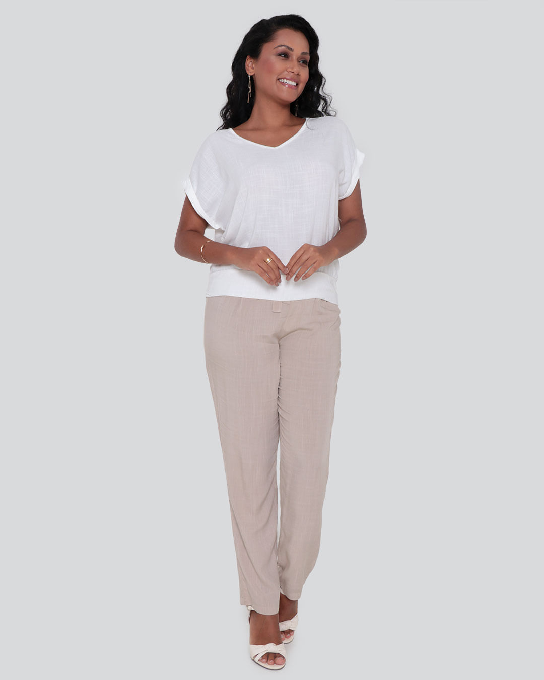 Blusa-2835-Decote-V-C-Detalhe-Ombro---Off-White