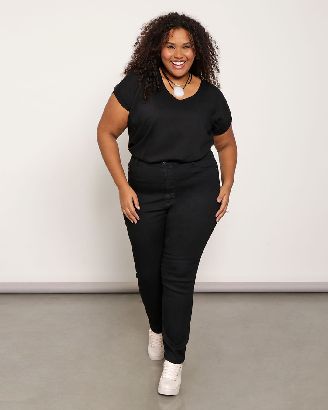 Blusa-216007-1-Morcego-Lisa---Preto