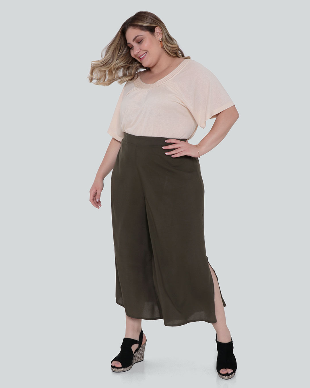 Blusa-22016587d-Mc-Aviam-Dec-E-Pregas---Bege-Claro
