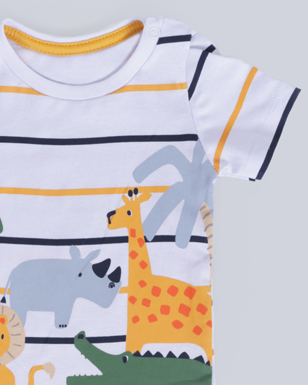 Camiseta-03250260-Bichos-List-Mpg---Branco