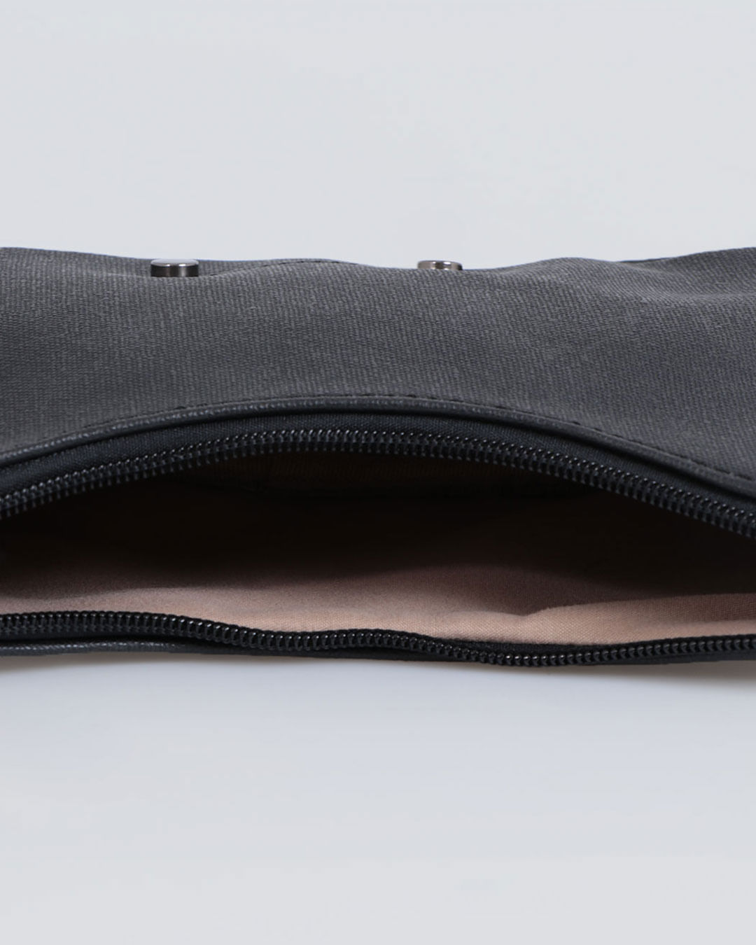 Bolsa-Peq-Cporta-Celular-Al2262---Preto