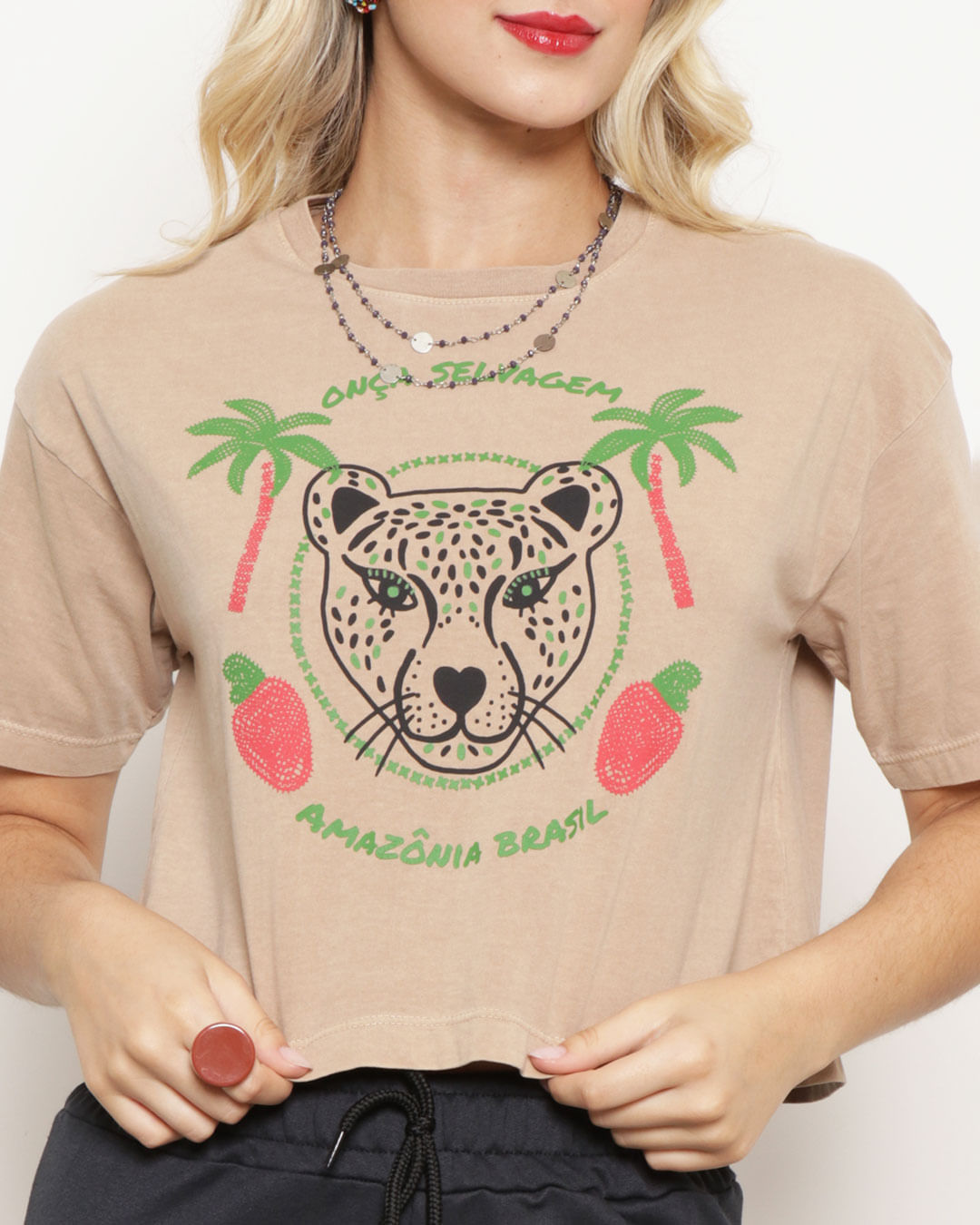 Blusa-Mc-Cropped-5470-Stonada-Silk-Onca---Bege-Escuro