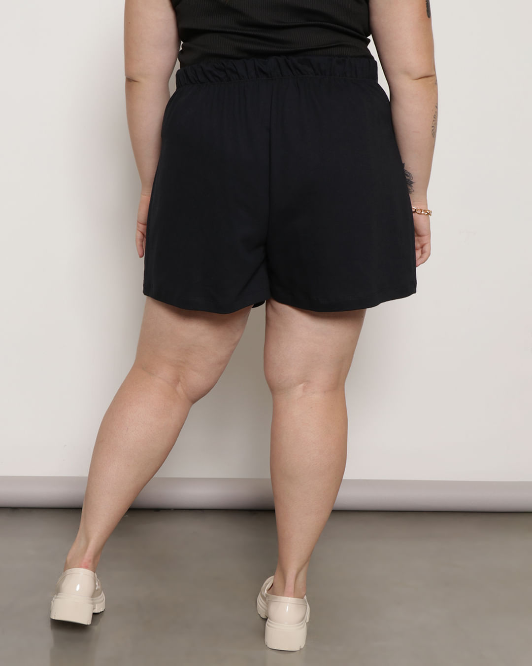 Shorts-739303t-Moletinho-Plissado---Preto