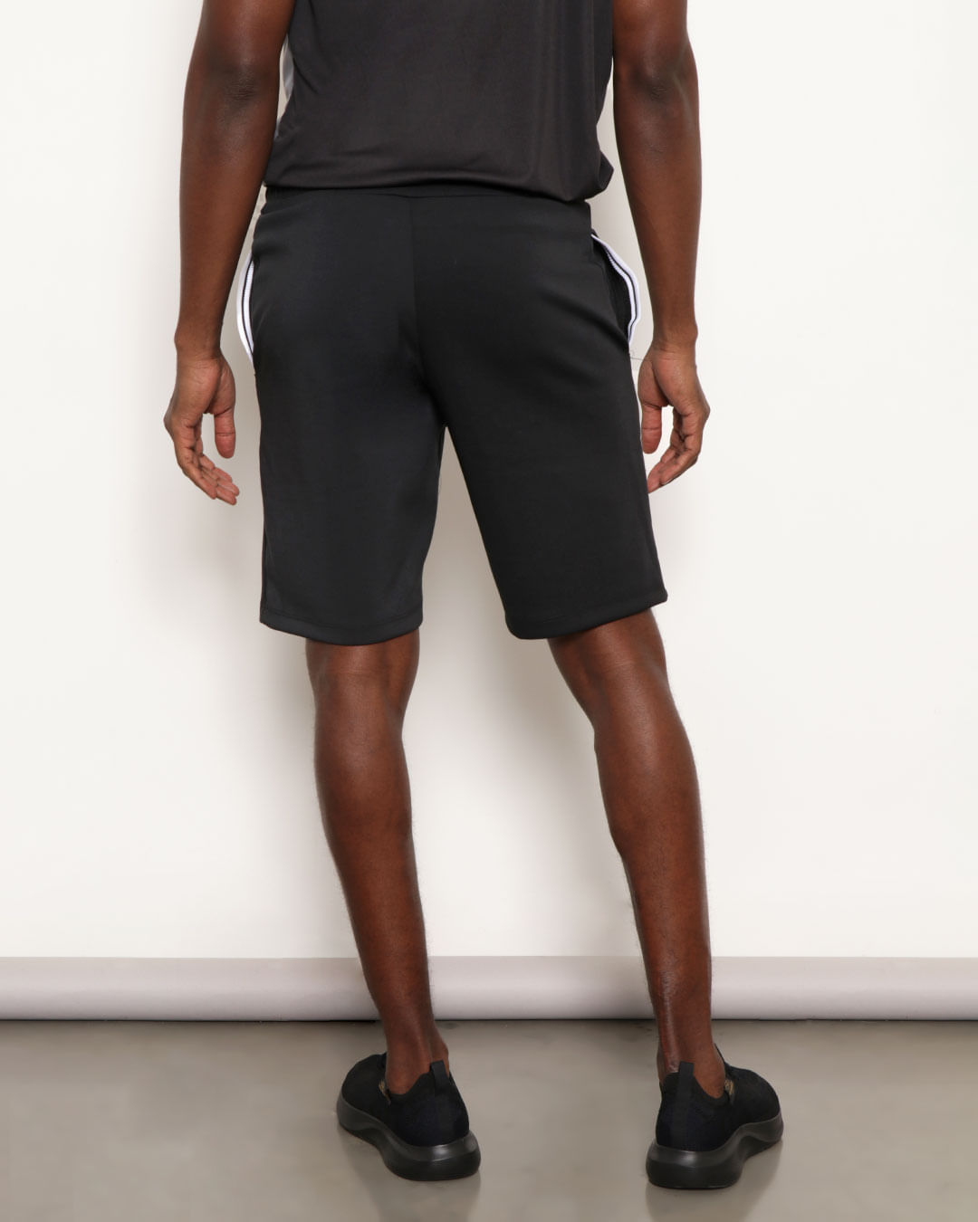 Bermuda-College-Conf-Friso-Bolso-400079---Preto