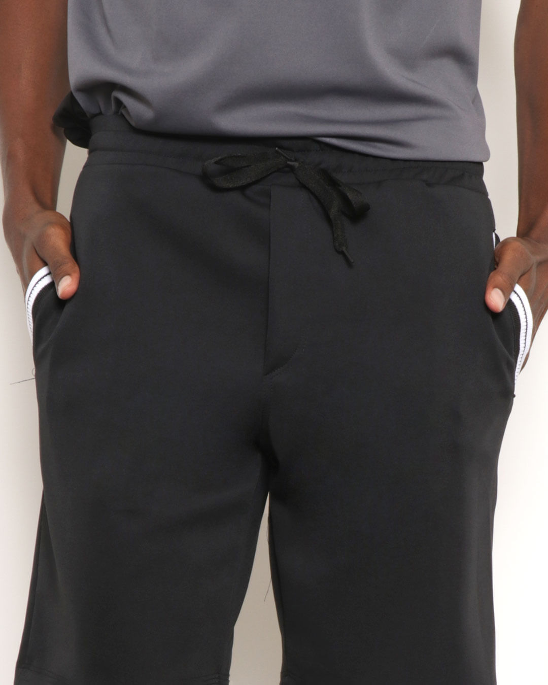 Bermuda-College-Conf-Friso-Bolso-400079---Preto