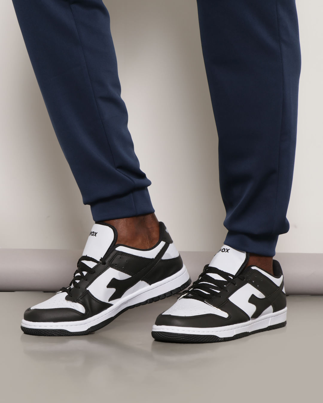 Ten-Cas-F1-8200-Brancopreto-3743-Dk---Preto