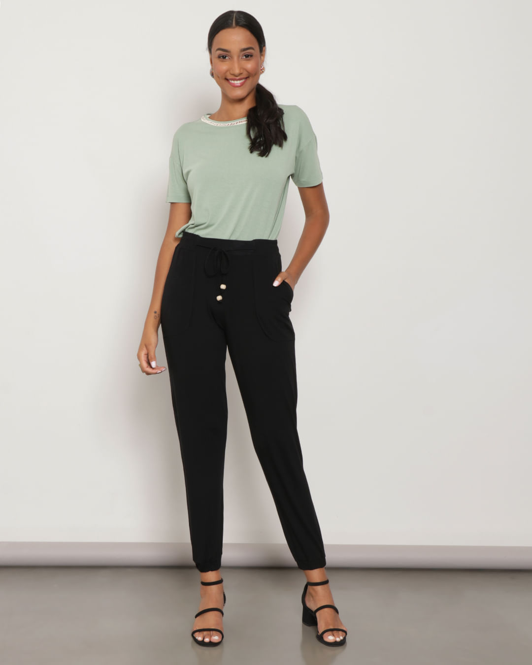 Blusa-Pl114-C-Detalhe-Gola---Verde-Claro