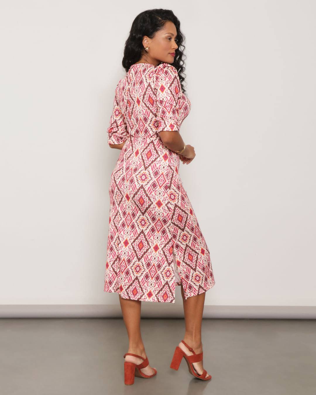 Vestido-21966-Estampado-Manga-34---Bege-Geometrico