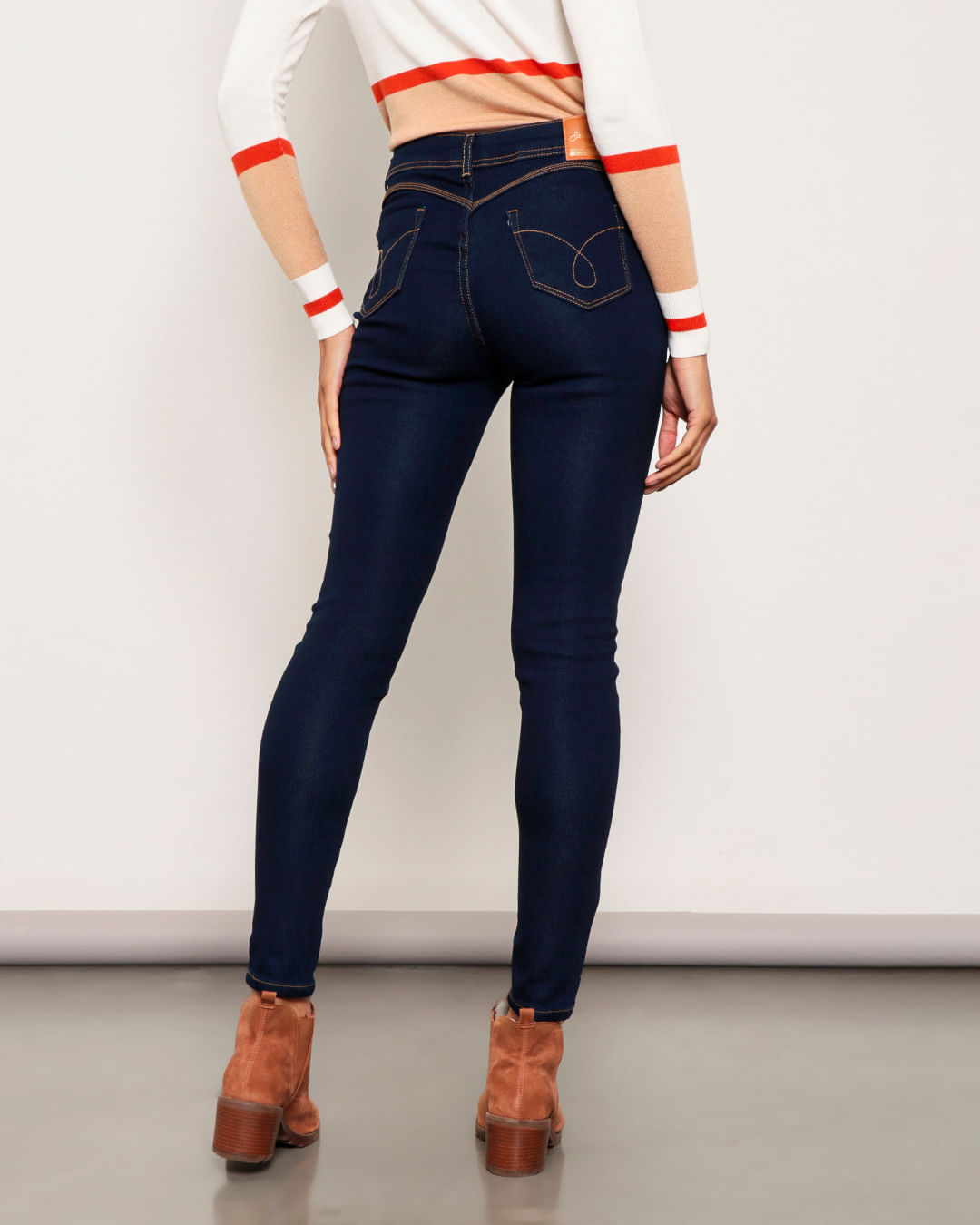Calca-Jeans-Cig-C-Nervura-Fem-Ad---Blue-Jeans-Escuro