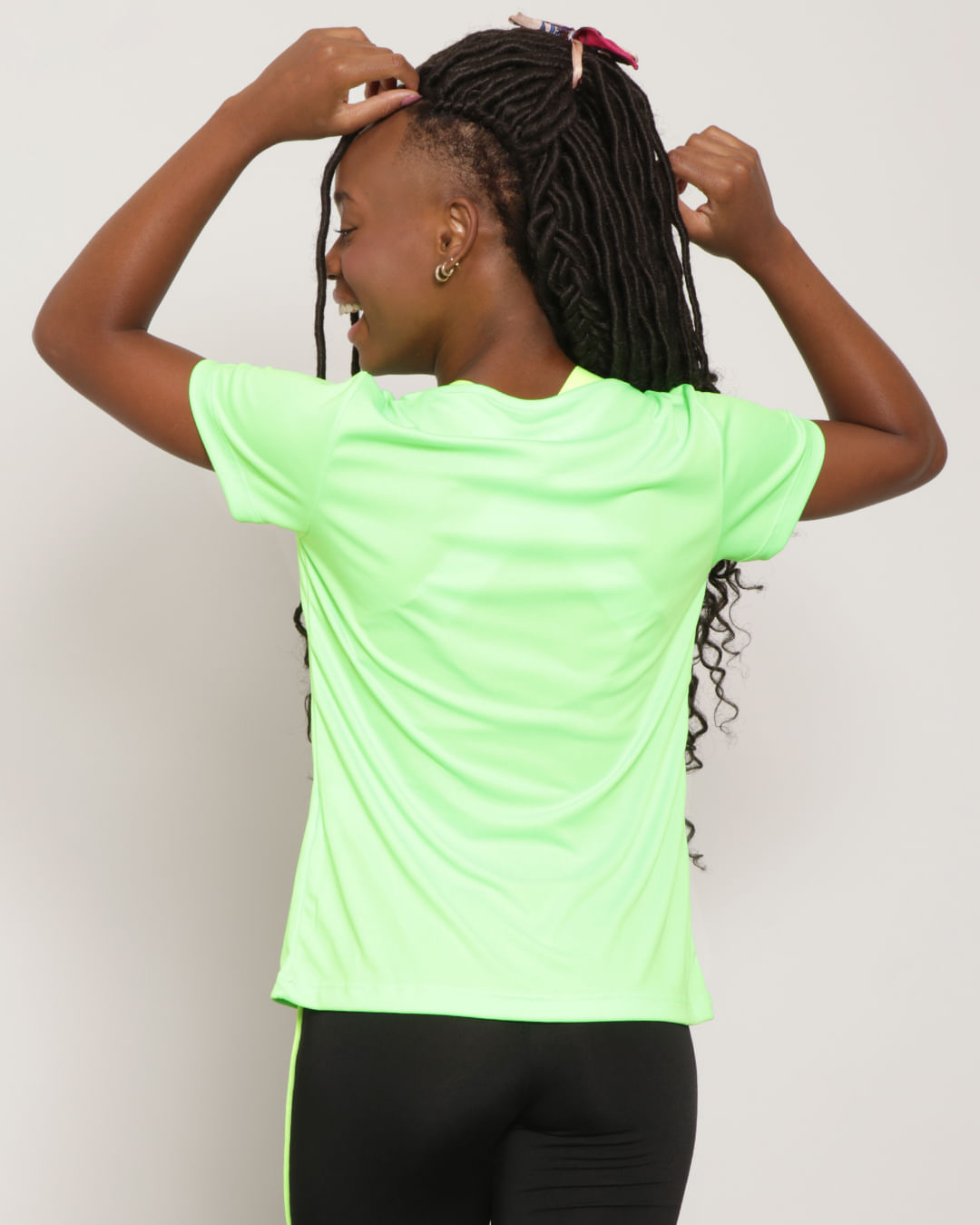 Blusa-Mc-Trf22031-Basica---Verde-Neon