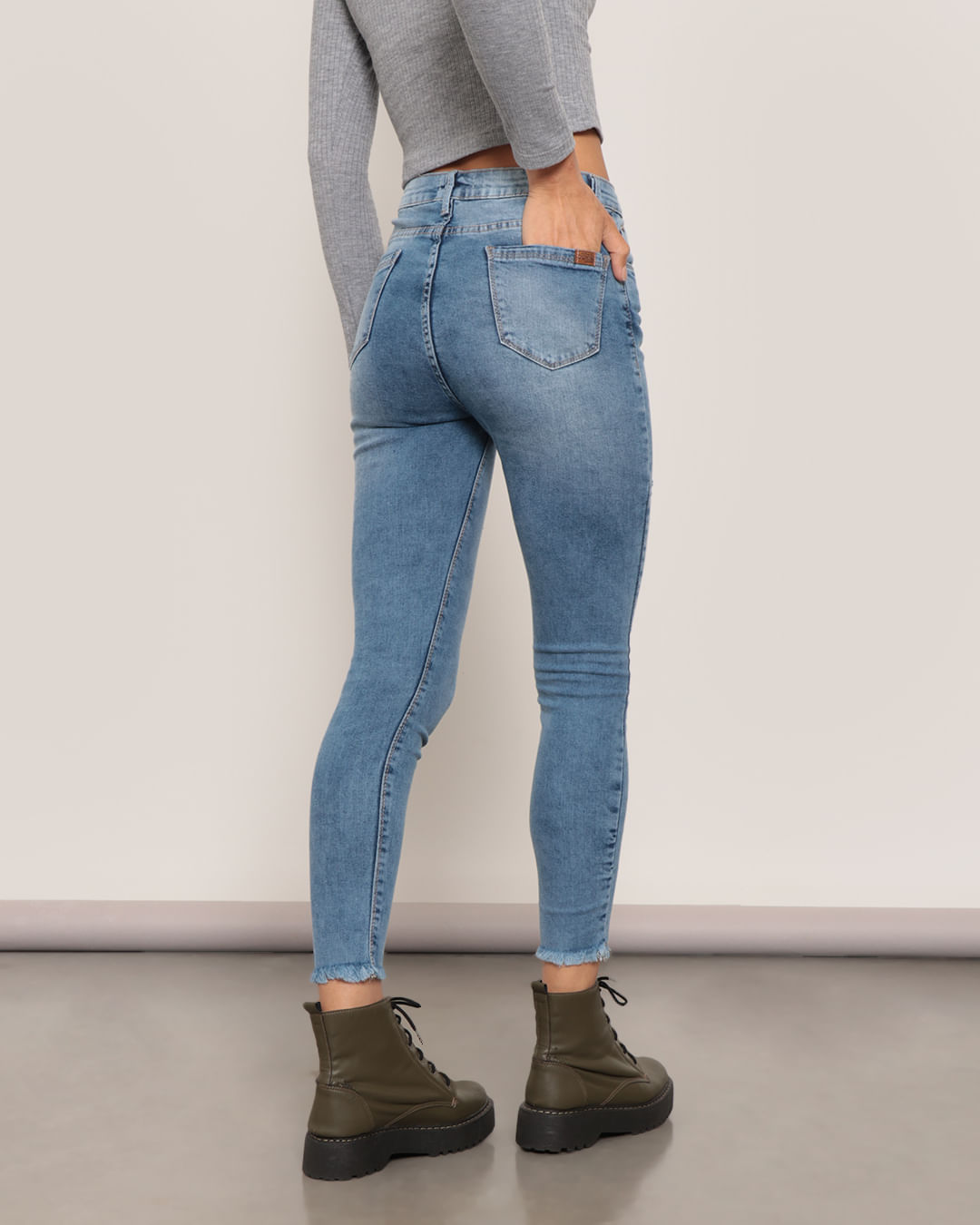 Calca-22602352-Jns-Skinny-Barr-Desf-Rasg---Blue-Jeans-Claro