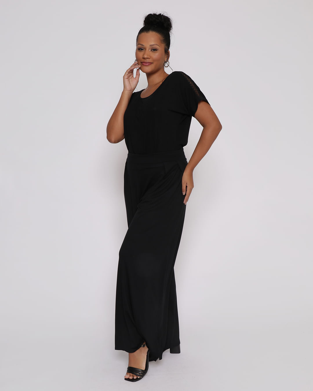 Blusa-Pl61-C-Renda-Manga---Preto