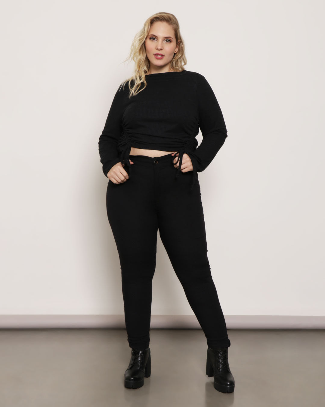 Blusa-22326-Ml-Cnlda-Colisse-Lateral---Preto