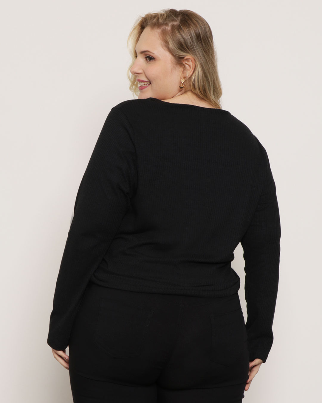 Blusa-22326-Ml-Cnlda-Colisse-Lateral---Preto