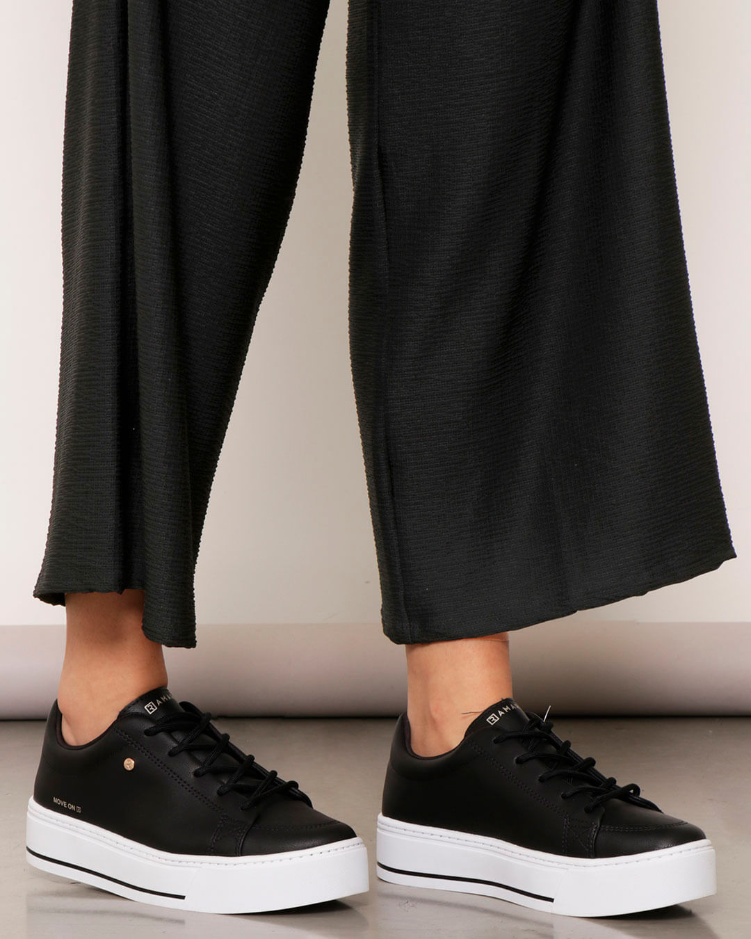Tem-Mod-23-97123-4-Pto---Preto