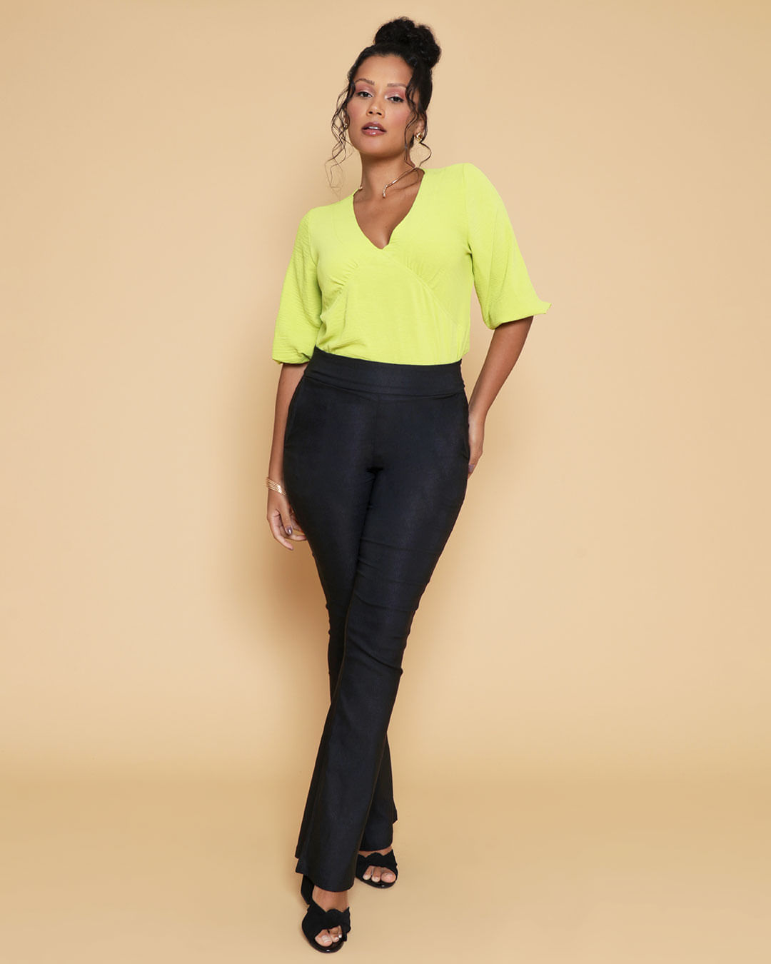 Blusa-4048-Manga-78-Decote-V---Verde-Neon