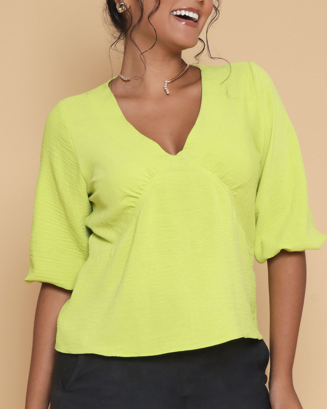 Blusa-4048-Manga-78-Decote-V---Verde-Neon