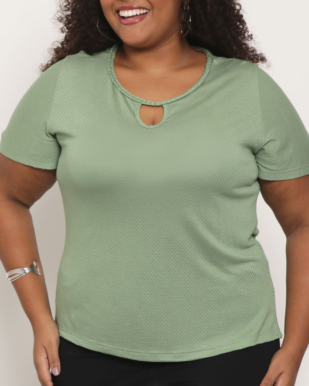 Blusa-21218-Mc-Dec-Gota-Det-Tranca---Verde-Medio