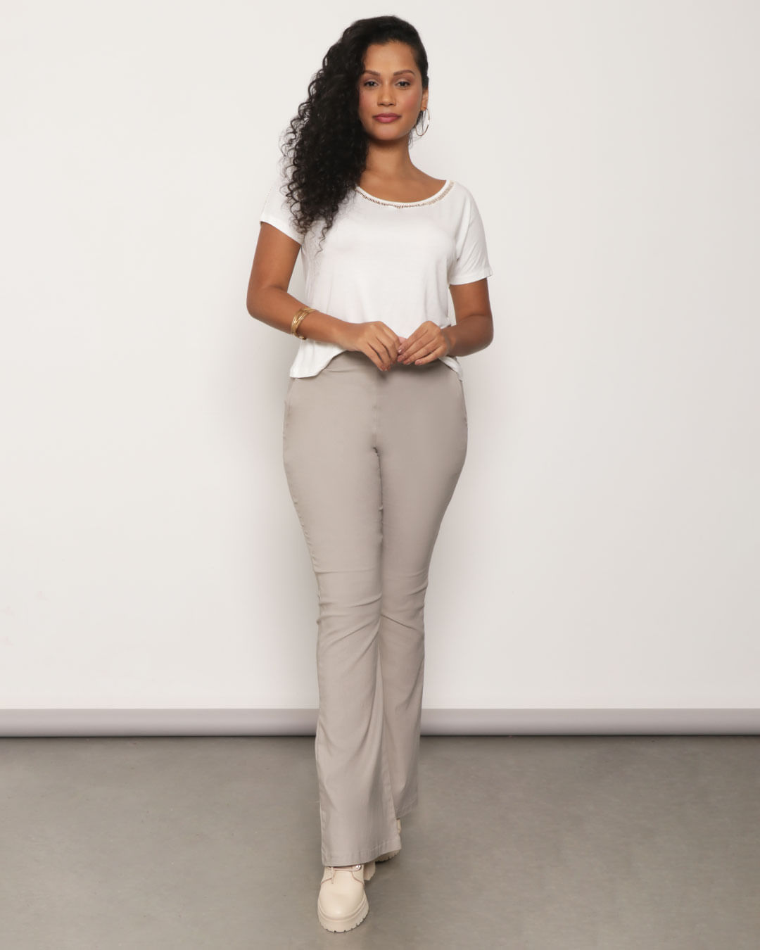 Blusa-Pl92-C-Detalhe-Gola---Off-White