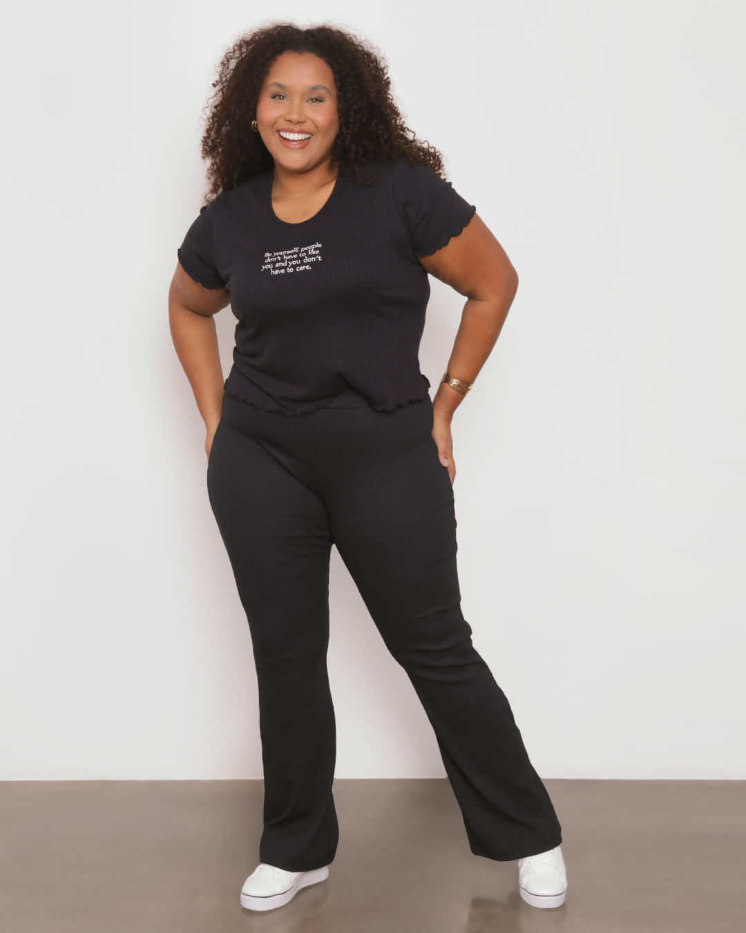 Cropped-1702901-Mc-Cbord-Escr---Preto