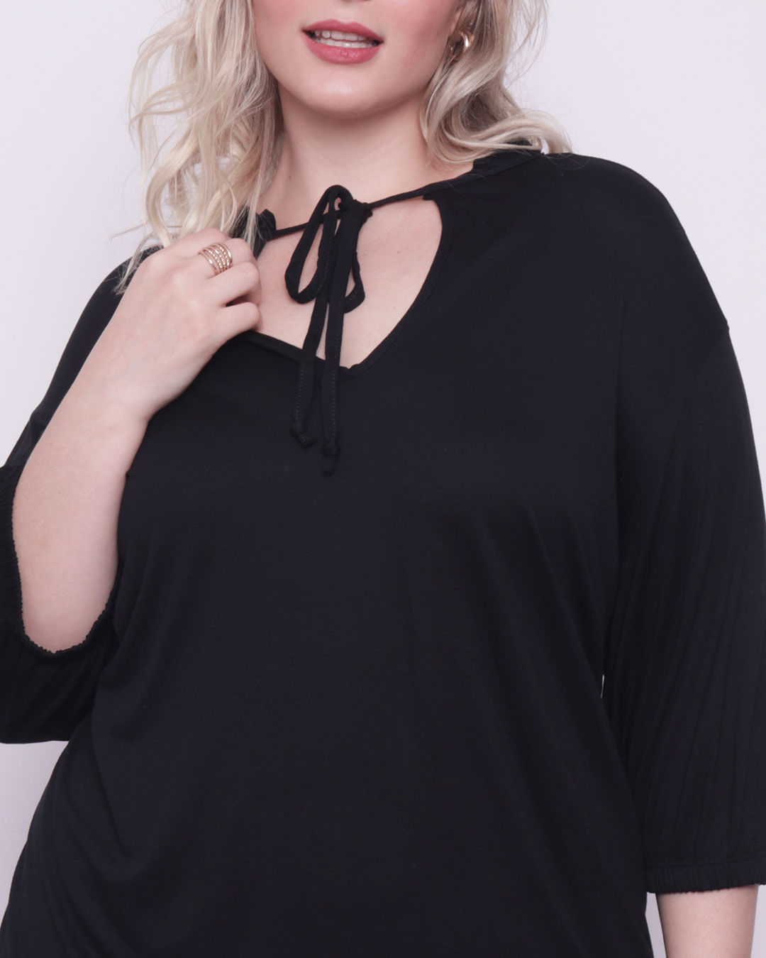 Blusa-Tt490-Mc-Dct-V-Amarr-Det-Babado---Preto