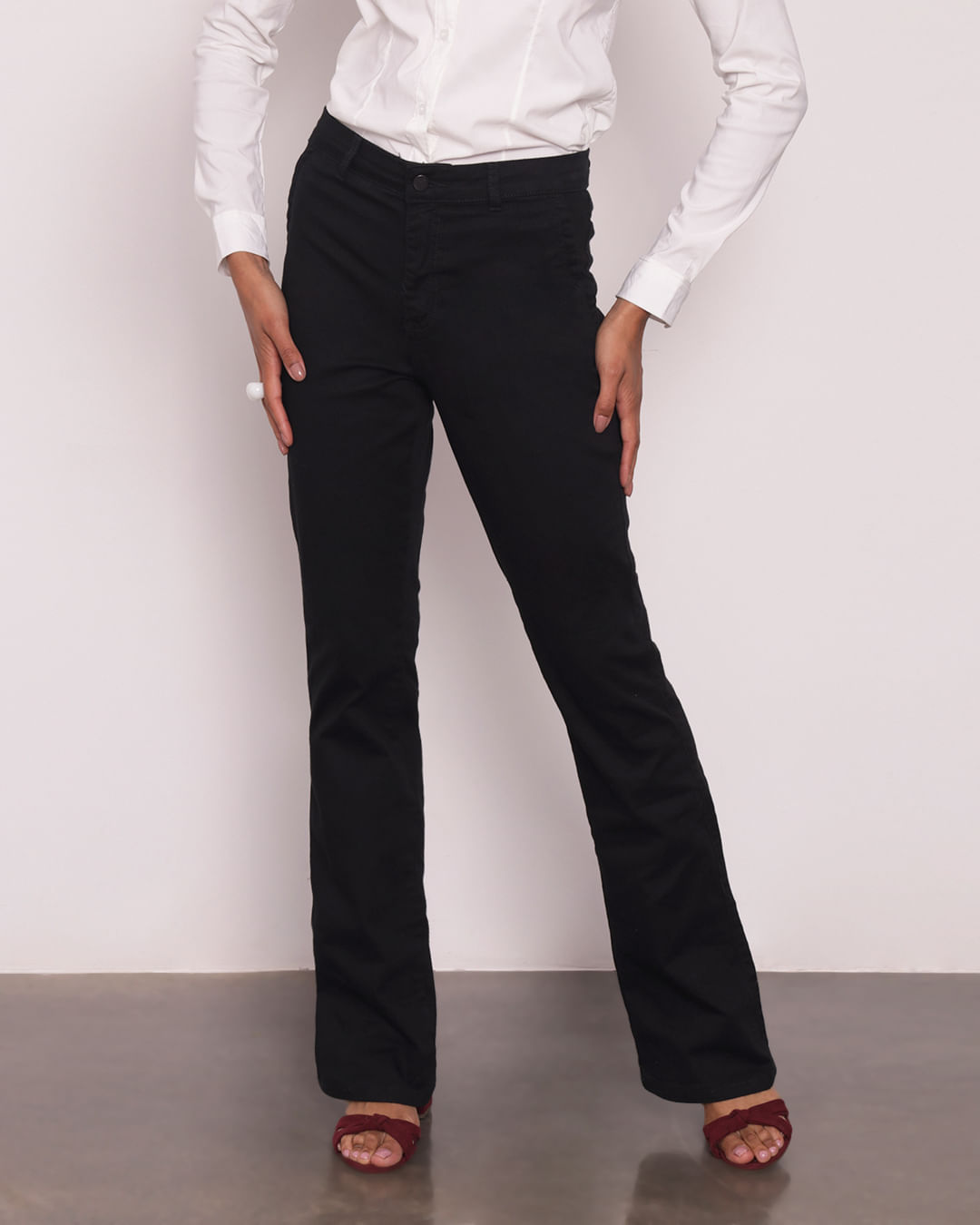 Calca-44573-Srj-Flare-Alf-Fem-Ad---Preto