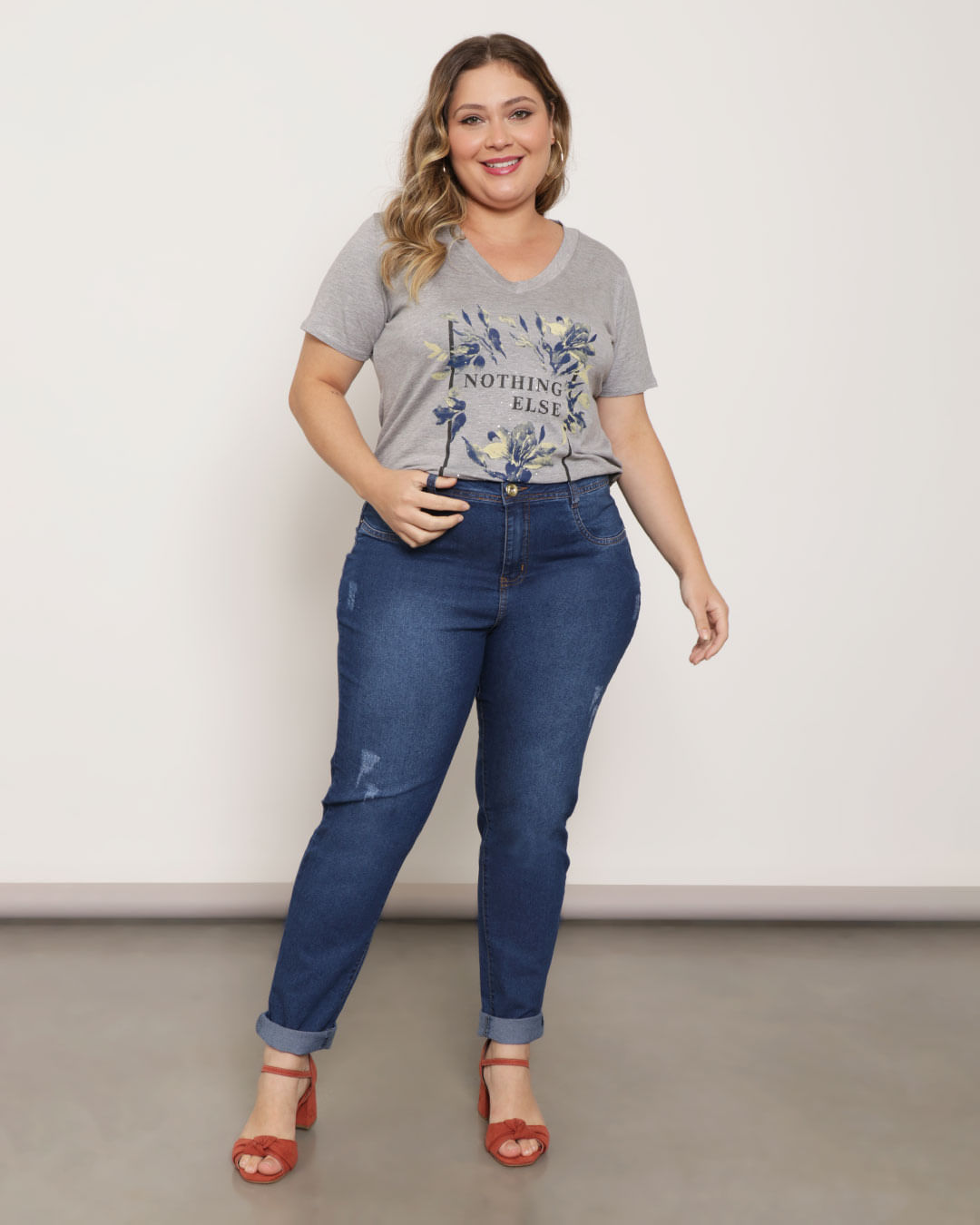 Calça Jeans Feminina Plus Size Com Puídos Skinny Azul