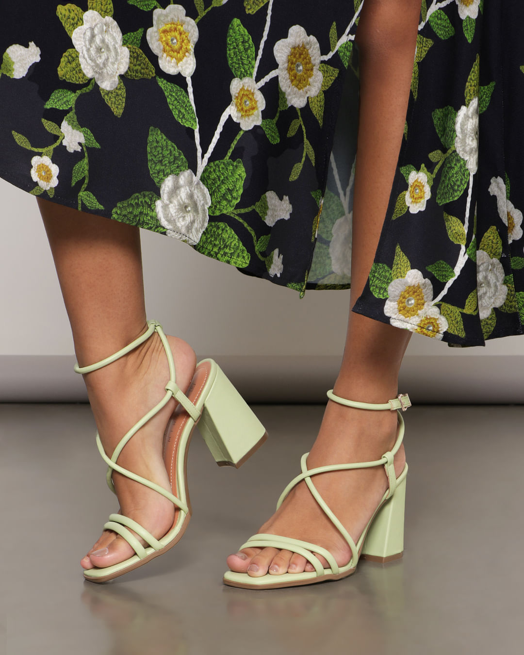 Sandalia-2241205-Erva-Doce-01---Verde-Claro