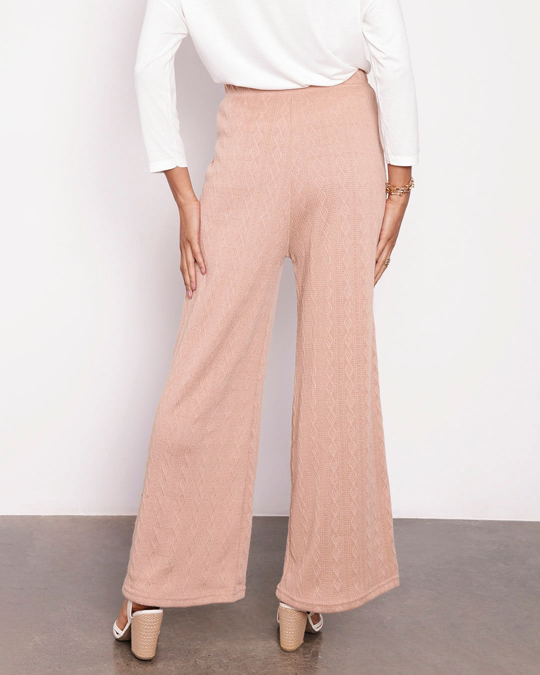 Calca-231021-Malha-Trabalhada---Bege-Medio