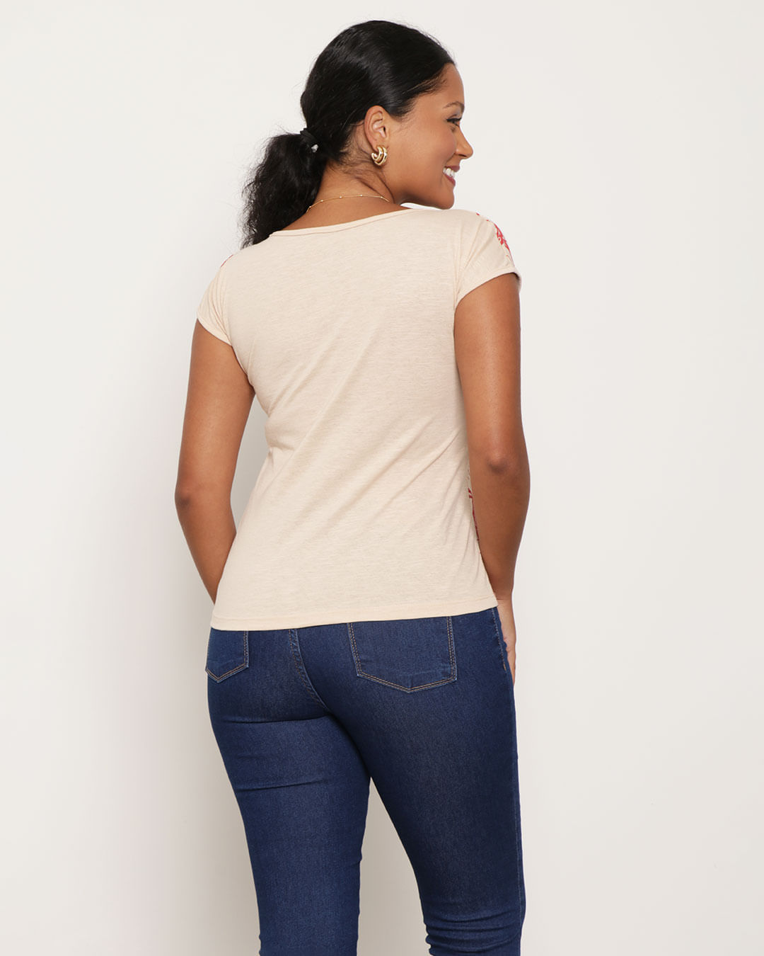 Blusa-22154-Estampada-Bege--Mesa---Bege-Medio