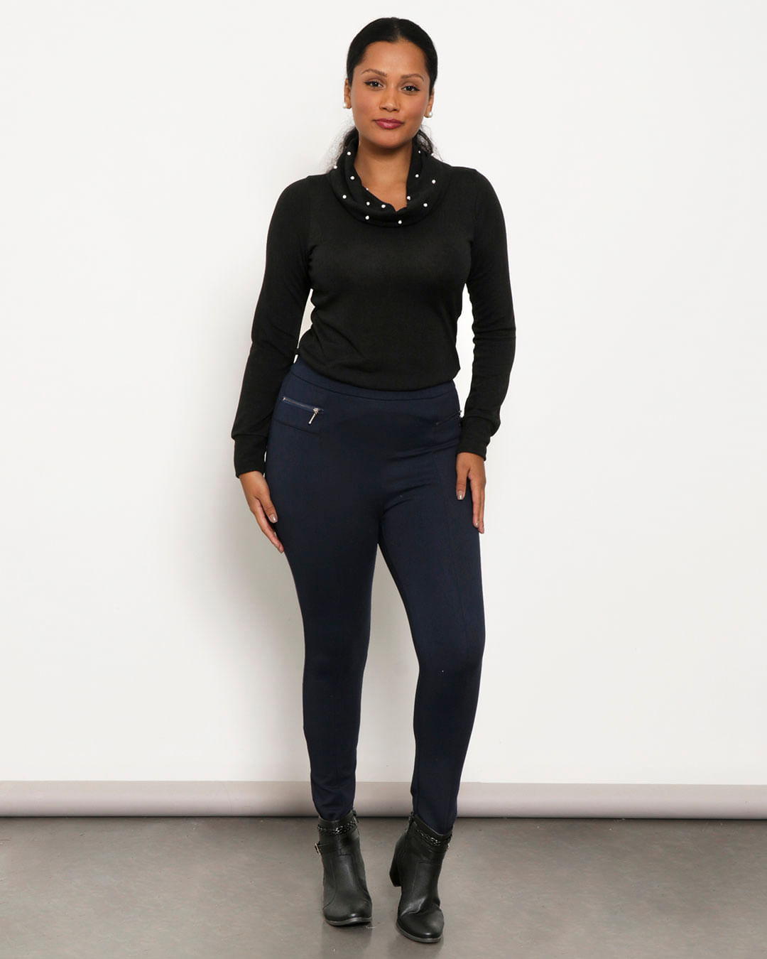 Blusa-Vs645-Gola-Boba-C-Perolas---Preto