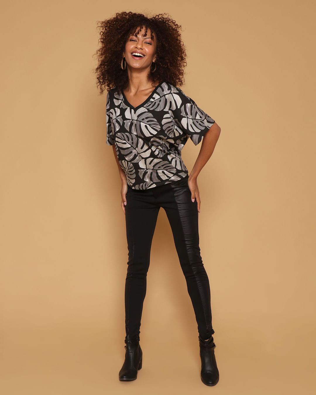 Blusa-Vs671-Estampada-C-Retilinea---Estampado-Outros