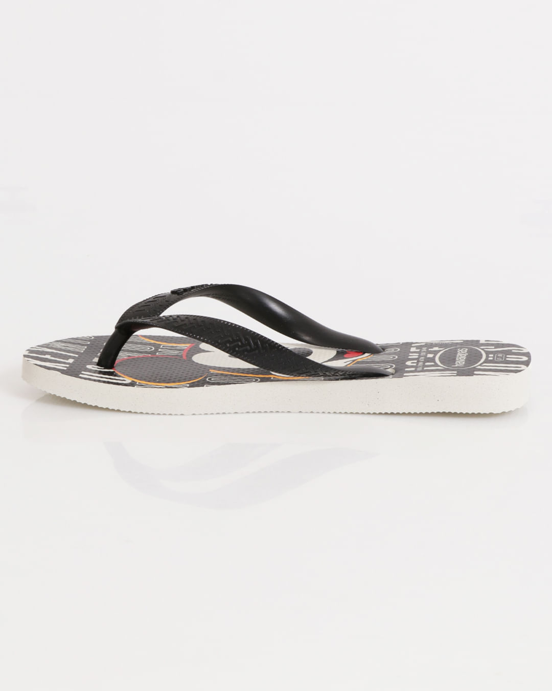 Chi-Hav-4139412-3471-Brancopretopreto---Preto